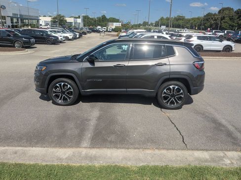 Used 2024 Jeep Compass Limited AWD/4WD image 6