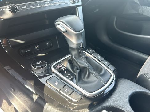Used 2025 Kia Seltos S AWD/4WD image 30