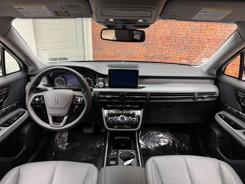 Used 2022 Lincoln Corsair AWD w/ Equipment Group 101A image 13
