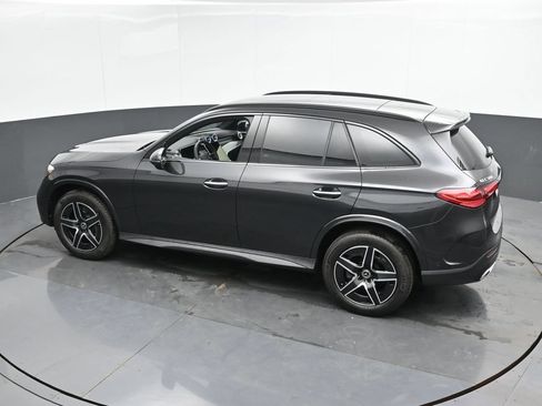 Used 2025 Mercedes-Benz GLC 300 4MATIC image 43