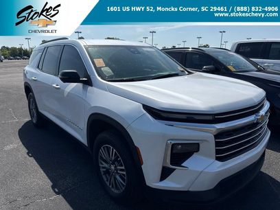 Used 2024 Chevrolet Traverse LT