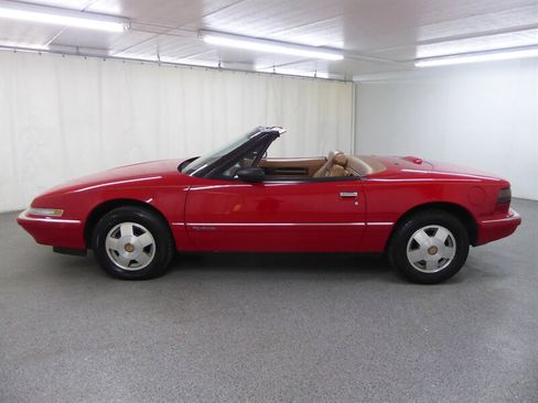 Used 1990 Buick Reatta Convertible image 4