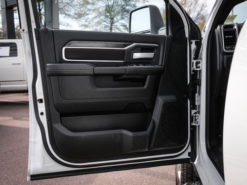 Used 2024 RAM 2500 Big Horn image 14