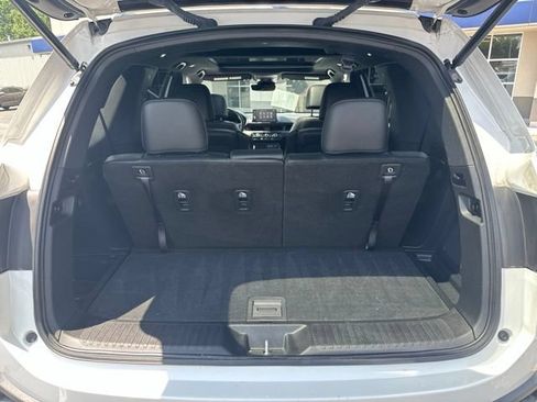 Used 2025 Honda Pilot TrailSport image 16
