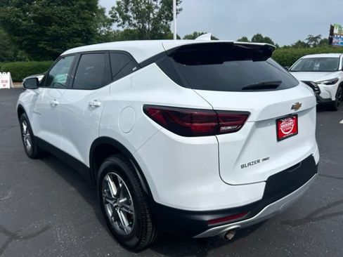 Used 2025 Chevrolet Blazer LT AWD/4WD image 11
