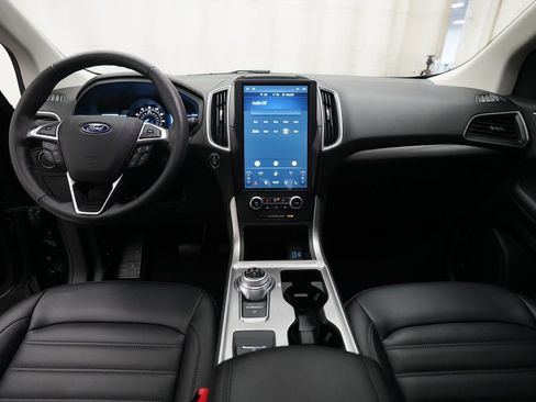 Used 2024 Ford Edge SEL w/ Convenience Package image 5
