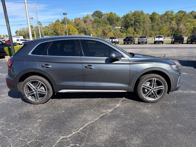 Used 2023 Audi Q5 e Premium Plus w/ Premium Plus Package AWD/4WD image 3