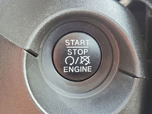 Used 2018 Jeep Compass Latitude image 31