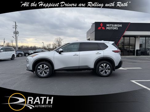 Used 2021 Nissan Rogue SV image 6