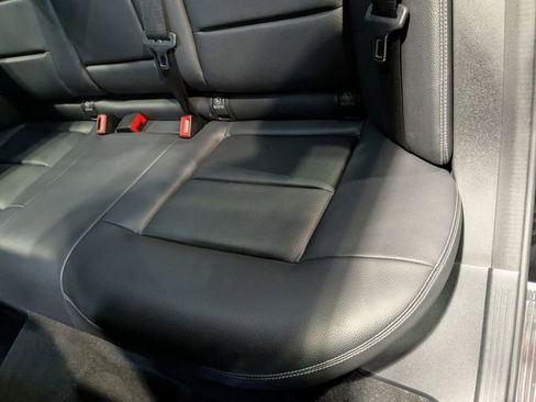 Used 2014 Mercedes-Benz E 250 BlueTEC 4MATIC Sedan image 30