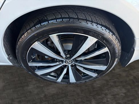 Used 2021 Nissan Altima 2.5 Platinum AWD/4WD image 43