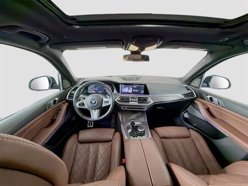 Used 2023 BMW X5 M50i w/ Climate Comfort Package image 9