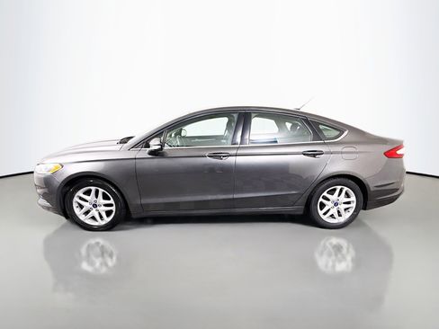 Used 2016 Ford Fusion SE image 6