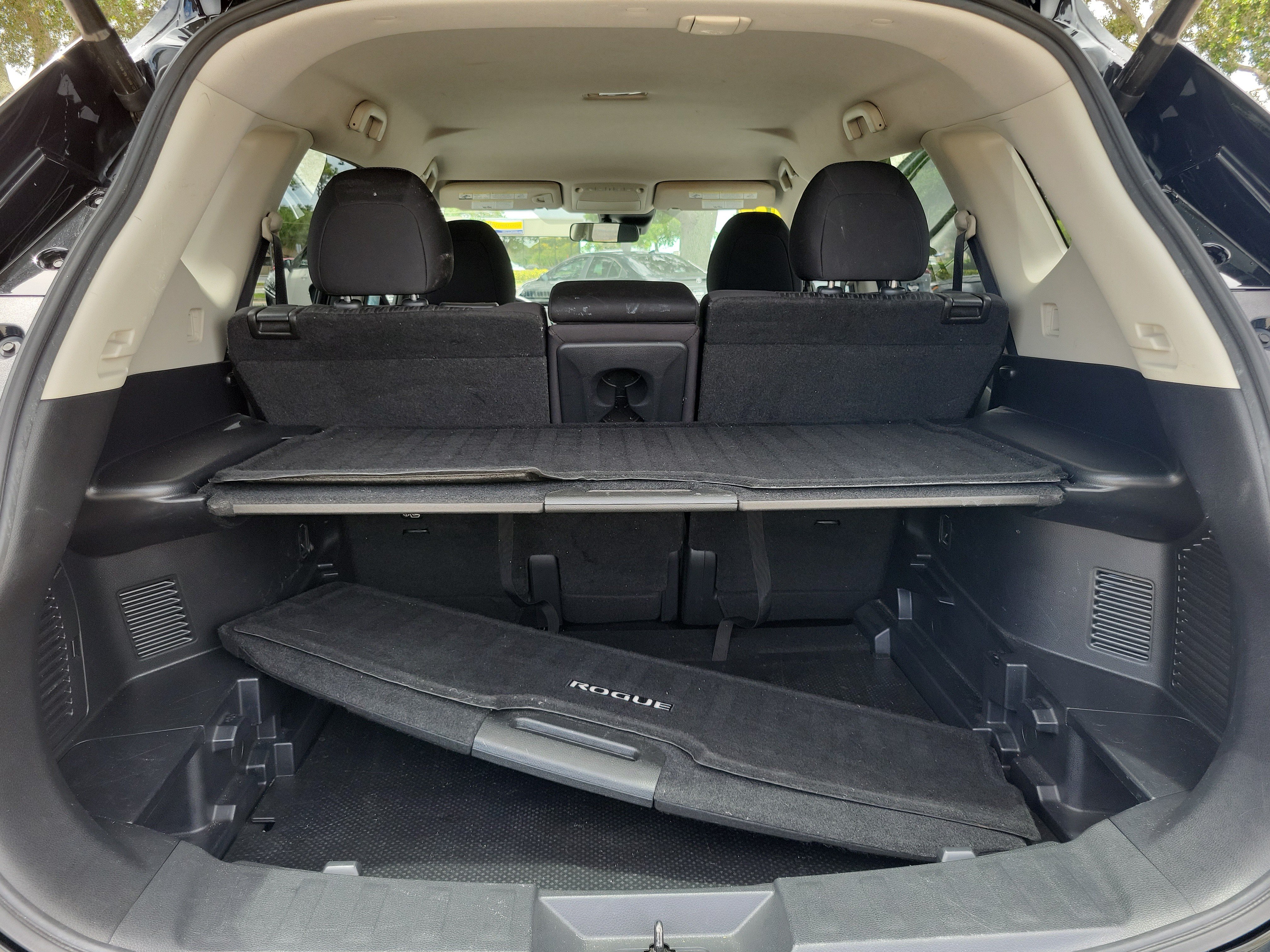 Used 2019 Nissan Rogue SV w/ Premium Package FWD image 7