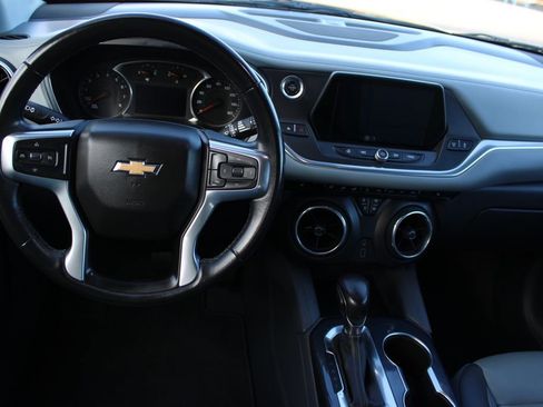 Used 2020 Chevrolet Blazer LT image 11