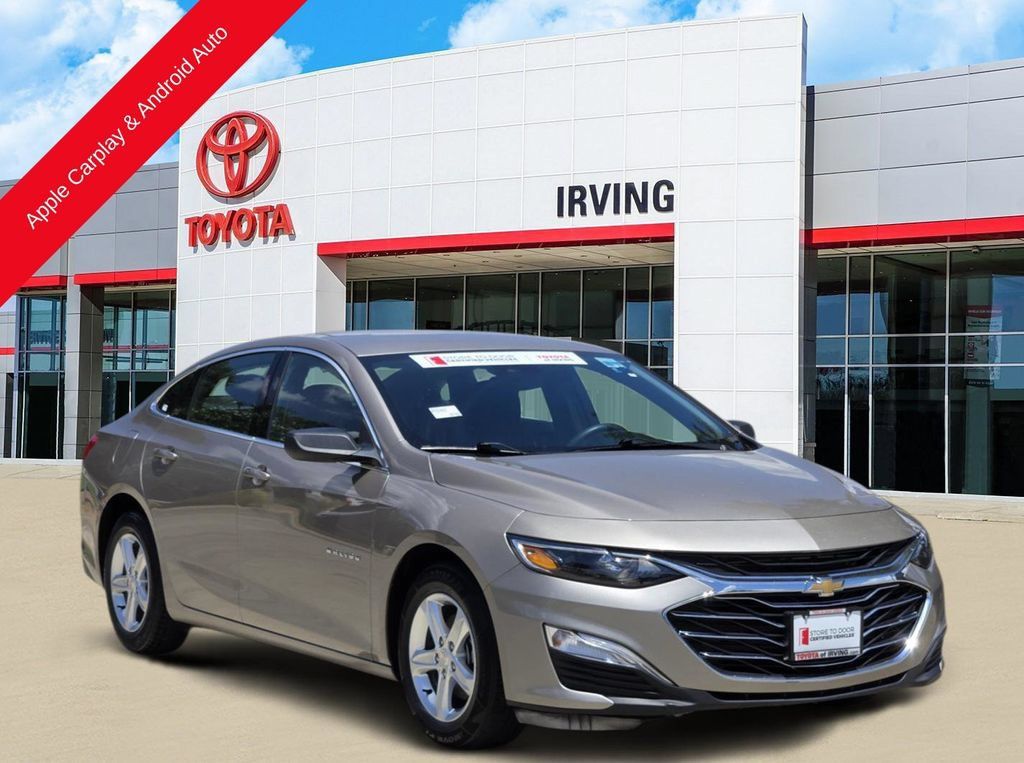 Used 2024 Chevrolet Malibu LS FWD image 2