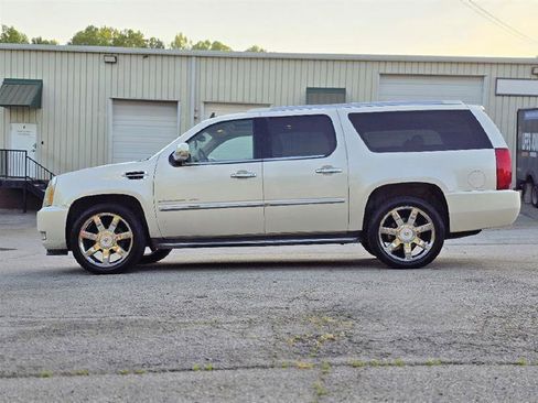 Used 2013 Cadillac Escalade ESV Luxury image 4