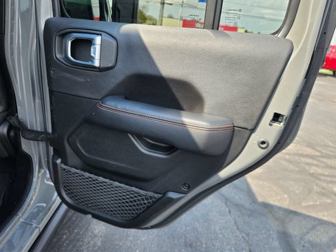 Used 2021 Jeep Gladiator Mojave w/ Uconnect 4C Nav & Sound Group AWD/4WD image 13