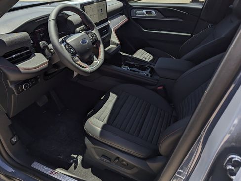 New 2026 Ford Explorer ST-Line w/ ST-Line Street Pack RWD image 10