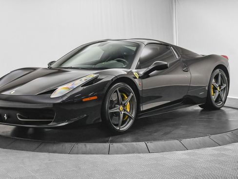 Used 2014 Ferrari 458 Spider image 57