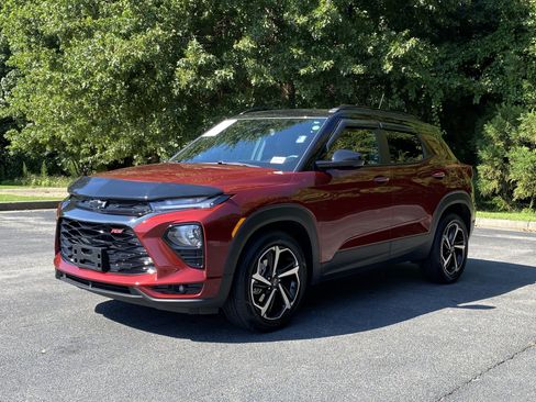 Used 2022 Chevrolet TrailBlazer RS w/ Convenience Package FWD image 5