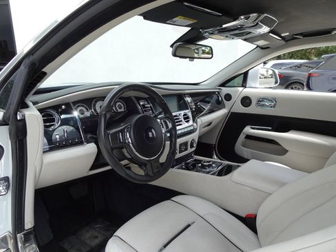 Used 2014 Rolls-Royce Wraith image 12