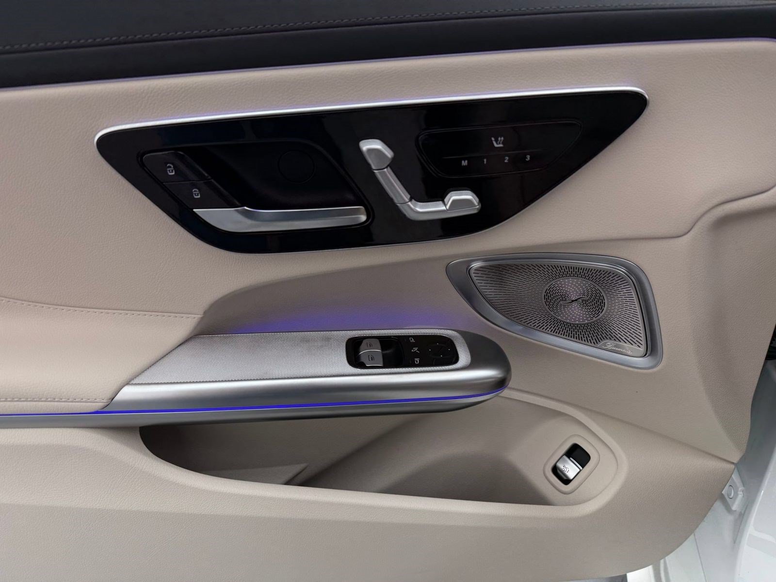 New 2026 Mercedes-Benz CLE 450 4MATIC Coupe image 11