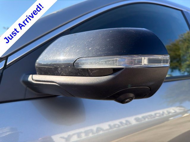 Used 2025 Chevrolet Traverse High Country FWD image 12