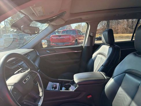 Certified 2023 Jeep Grand Cherokee L Limited image 7