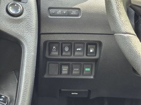 Used 2019 Nissan Rogue SV AWD/4WD image 20