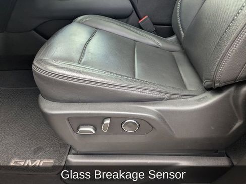 Used 2021 GMC Yukon Denali w/ Denali Premium Package image 25