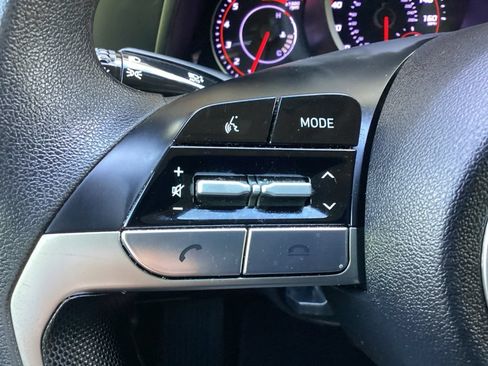 Used 2023 Hyundai Elantra SE FWD image 46