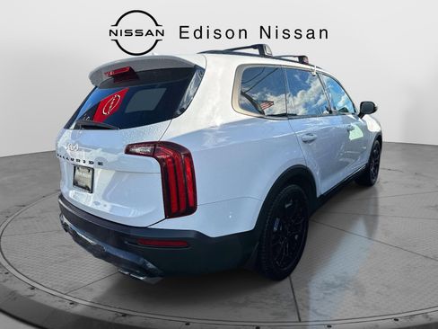 Used 2022 Kia Telluride SX w/ Nightfall Edition Package image 4