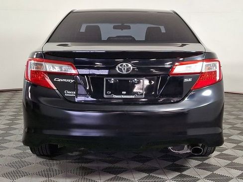 Used 2014 Toyota Camry SE FWD image 8