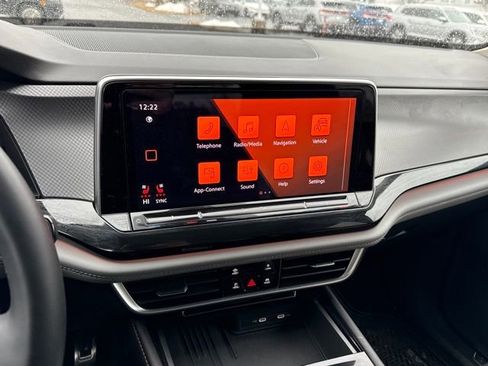 Used 2025 Volkswagen Atlas Peak Edition SE image 26