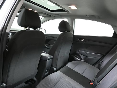 Used 2022 Hyundai Accent Limited FWD image 28
