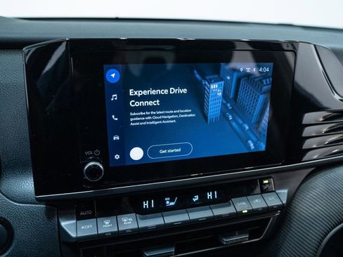 Used 2025 Toyota Camry SE w/ Convenience Package image 21