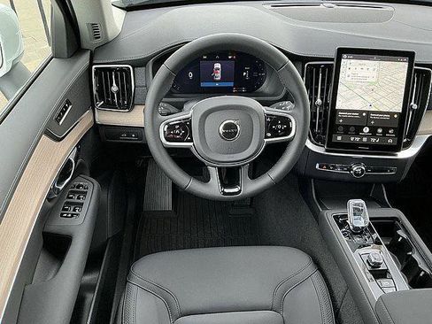New 2026 Volvo XC90 T8 Plus w/ Protection Package AWD/4WD image 5