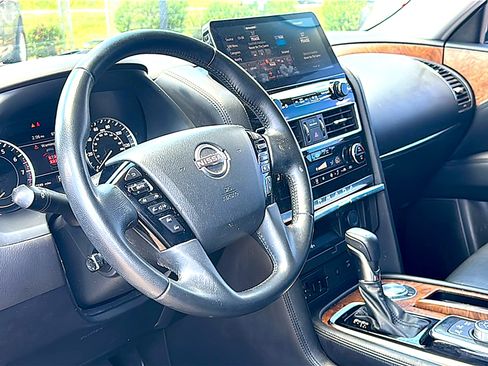 Used 2022 Nissan Armada SL RWD image 5