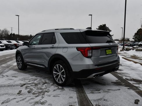 Used 2025 Ford Explorer Platinum w/ Ultimate Package image 4