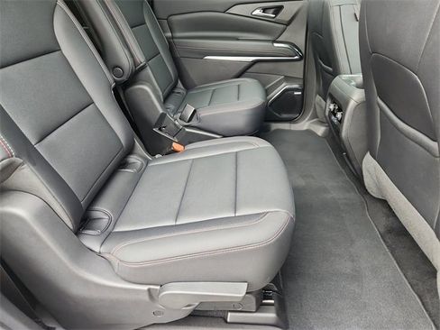 Used 2025 Chevrolet Traverse Z71 w/ Enhanced Driving Package image 28