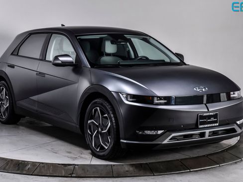 Used 2023 Hyundai Ioniq 5 SEL image 1