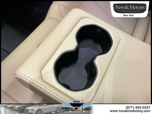 Used 2023 Jeep Grand Cherokee Limited w/ Luxury Tech Group II image 14