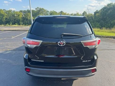 Used 2015 Toyota Highlander XLE AWD/4WD image 4