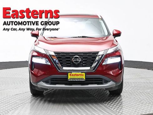 Used 2021 Nissan Rogue SV w/ Premium Package AWD/4WD image 2
