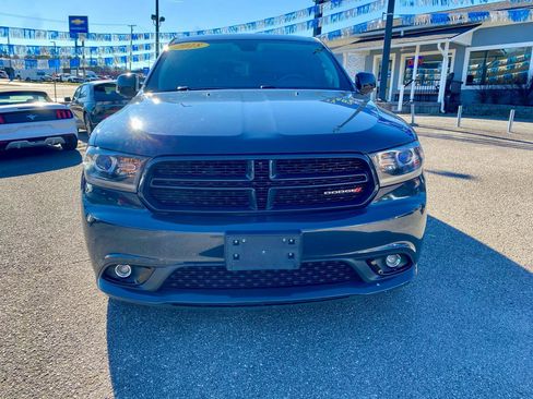 Used 2018 Dodge Durango GT image 2