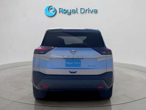 Used 2022 Nissan Rogue SV image 5