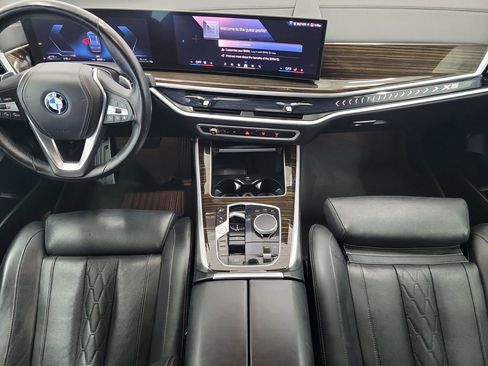 Used 2025 BMW X5 xDrive50e AWD/4WD image 16