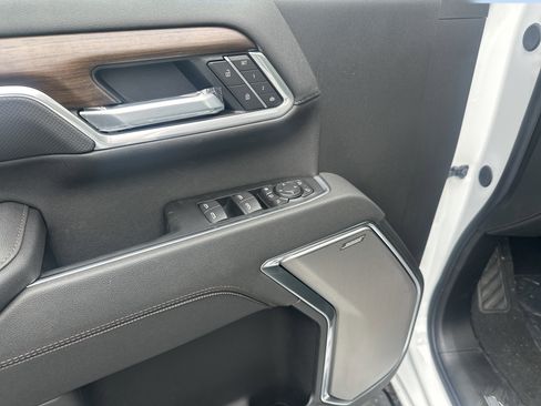 New 2026 Chevrolet Silverado 2500 High Country w/ High Country Premium Package AWD/4WD image 9