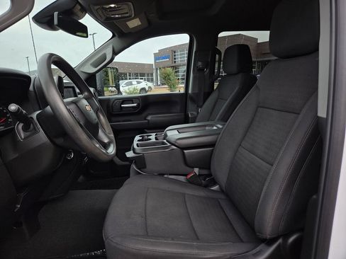 Used 2024 Chevrolet Silverado 2500 Custom w/ Custom Value Package AWD/4WD image 12
